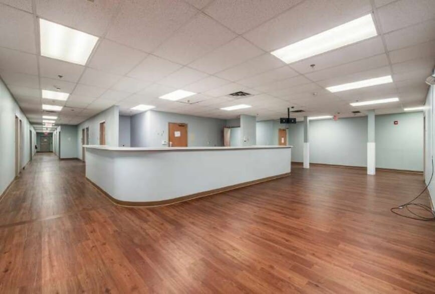 More Photos Of 7400 Huntington Park Dr, Columbus Rehabilitation Center For Sale