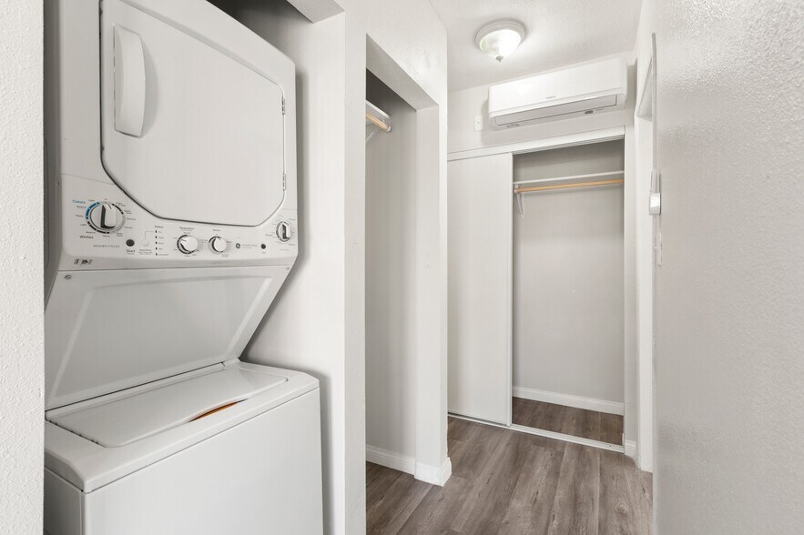 More Photos Of 4421 Wall St, Los Angeles Apartments For Sale