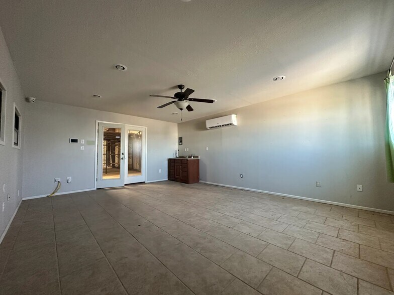 More Photos Of 201 Donley St, Big Spring Warehouse For Sale