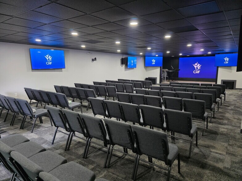 More Photos Of 8200 Westglen Dr, Houston Movie Radio TVStudio For Lease