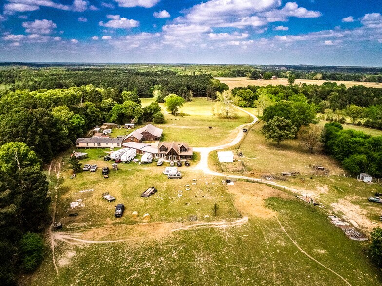 More Photos Of 766 County Road 4640, Winnsboro Specialty For Sale