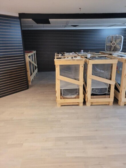 More Photos Of 10744 Jefferson Ave, Newport News Storefront Retail Office For Sale