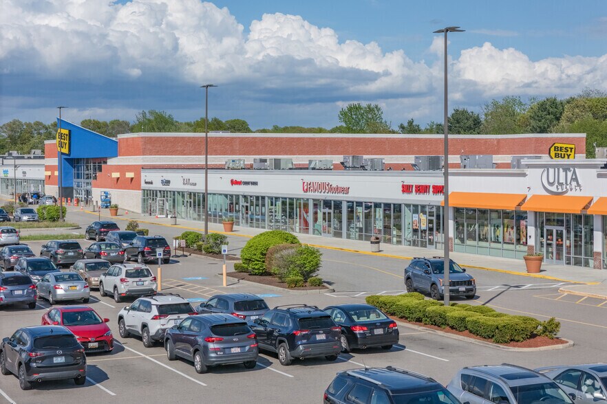 More Photos Of 1-101 Commerce Way, Seekonk Unknown For Lease