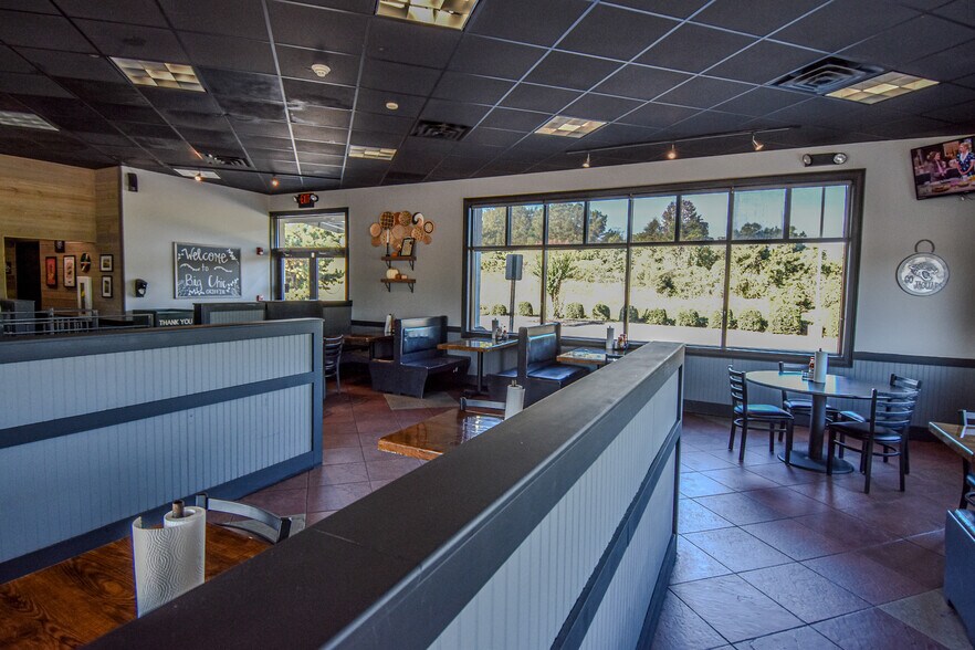 More Photos Of 1530 Hwy 16, Griffin Restaurant For Lease
