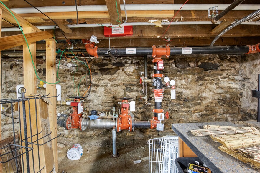 More Photos Of 7909 High School Rd, Elkins Park Restaurant For Lease