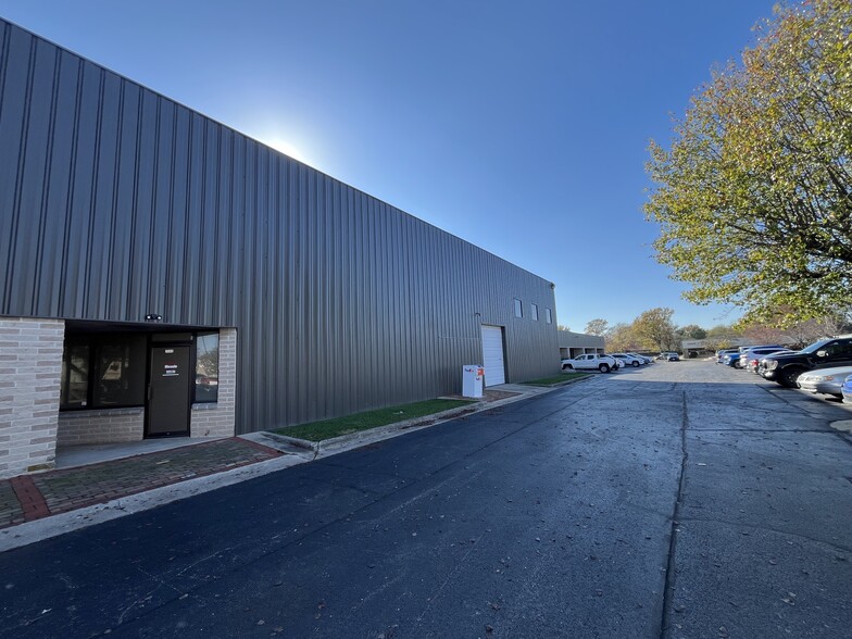 Primary Photo Of 3040-3058 E Elm St, Springfield Warehouse For Lease