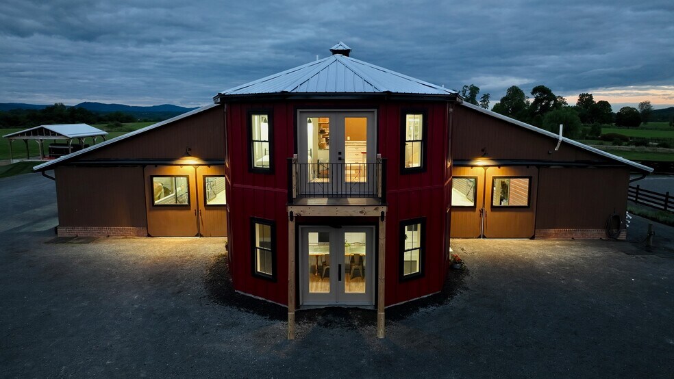 More Photos Of 3476 Fairview Rd, Lewisburg Specialty For Sale