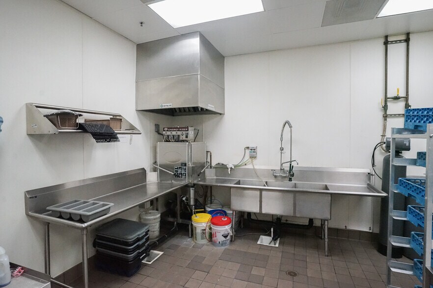 More Photos Of 1225 Canal Blvd, Ripon Restaurant For Sale