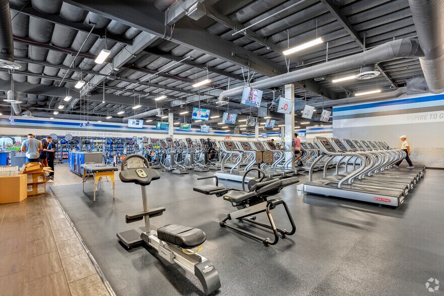 More Photos Of 1292 Border Ave, Corona Health Club For Sale