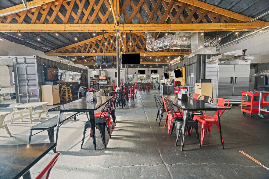 More Photos Of 1589 W Victory Way, Craig Flex For Sale