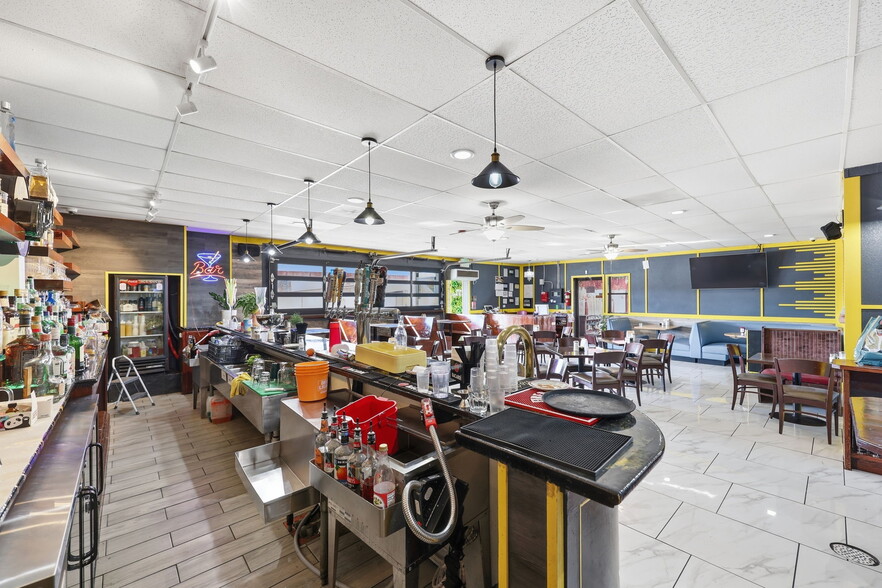 More Photos Of 9880 W Girton Ave, Lakewood Restaurant For Sale