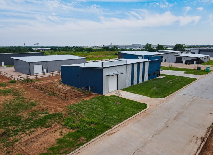 More Photos Of 617 NW 124th st, Oklahoma City Warehouse For Lease