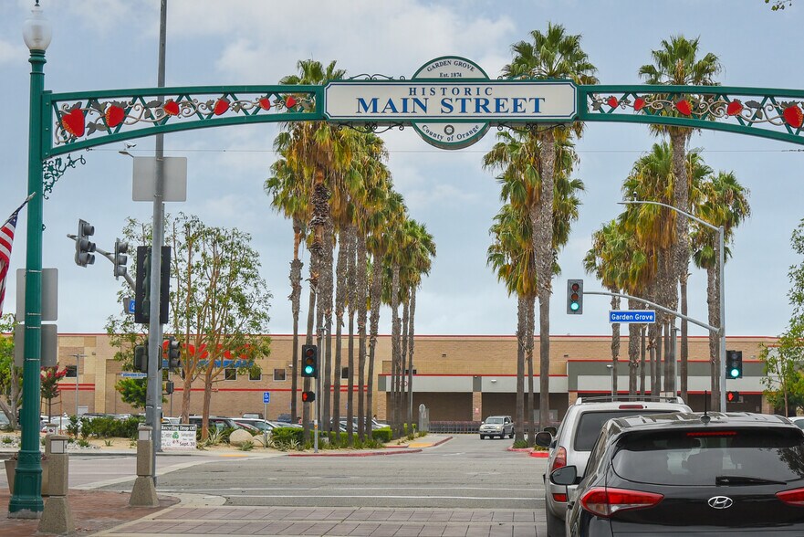 More Photos Of 12899-12905 Main St, Garden Grove Storefront For Sale