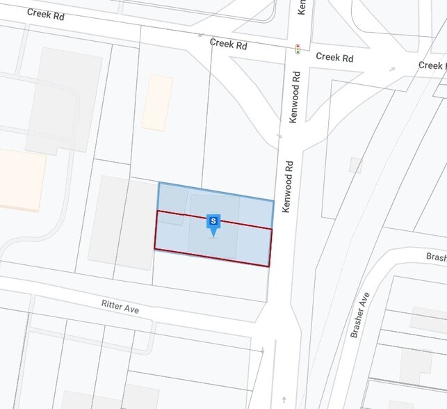 More Photos Of 10691 Kenwood Rd, Cincinnati Showroom For Lease