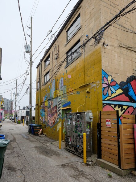 More Photos Of 484 Pelissier St, Windsor Office For Lease