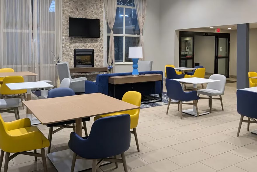 More Photos Of 11160 Dowlin Dr, Sharonville Hotel For Sale