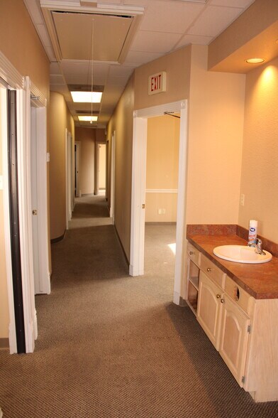 More Photos Of 6407 Colleyville Blvd, Colleyville Medical For Lease