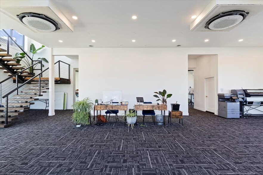 More Photos Of 1042 3000 N, Layton Office For Sale