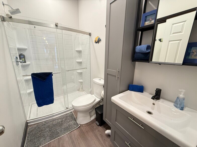 More Photos Of 121 Water St, Albany General Retail For Sale