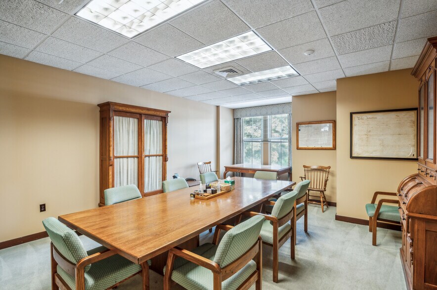 More Photos Of 111 Simsbury Rd, Avon Medical For Lease