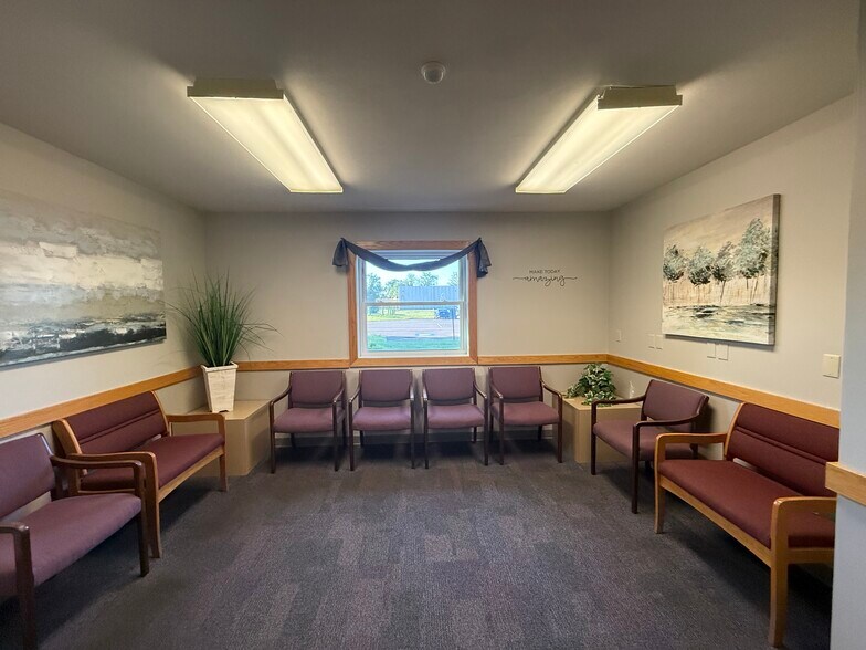 More Photos Of 8287-8289 Loop Rd, Baldwinsville Office For Lease