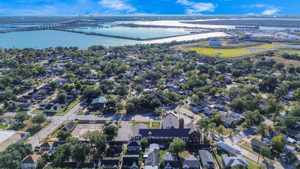 More Photos Of 2728 Kentucky St, Baytown Religious Facility For Sale