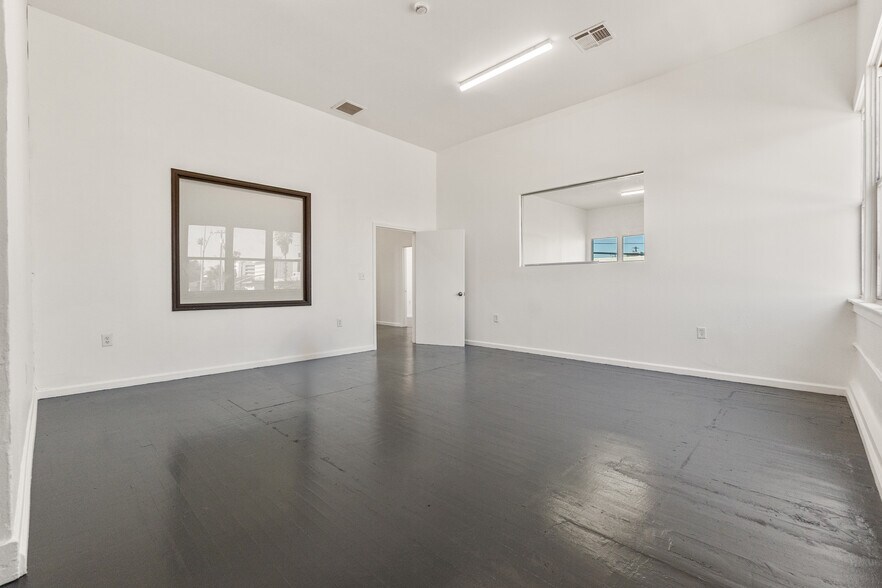 More Photos Of 1101-1125 S La Brea Ave, Inglewood Storefront Retail Office For Lease