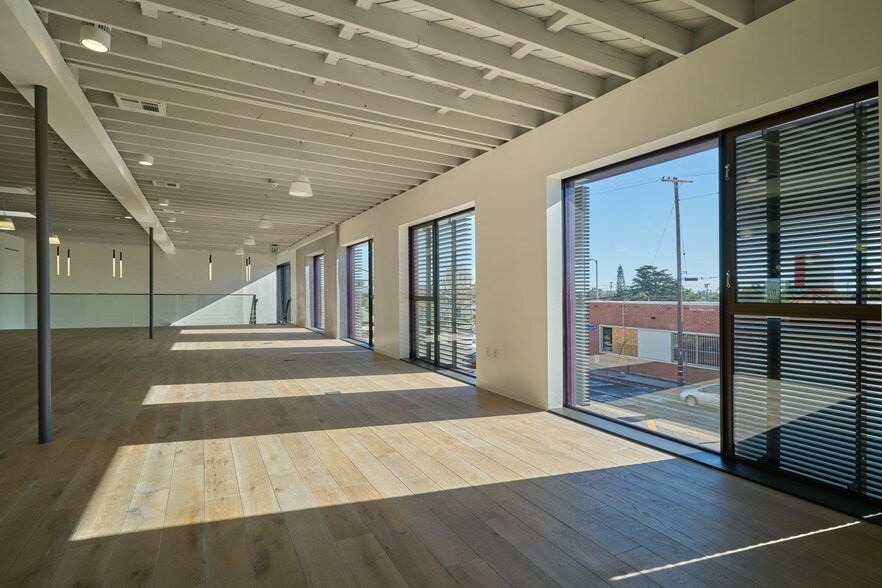 More Photos Of 2236 S Barrington Ave, Los Angeles Loft Creative Space For Lease