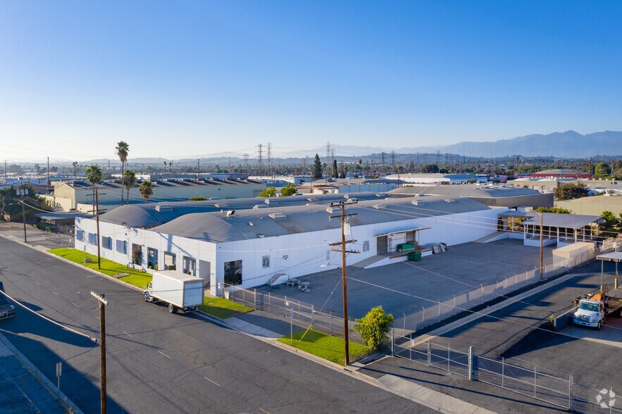 More Photos Of 6465 Corvette St, Commerce Manufacturing For Lease