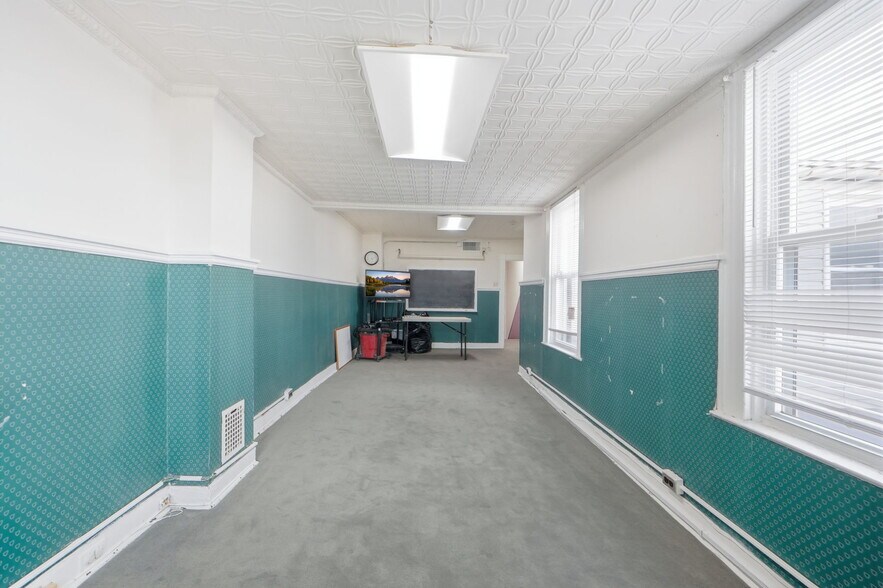 More Photos Of 401-407 N Patterson Park Ave, Baltimore Religious Facility For Sale
