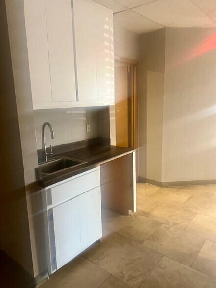 More Photos Of 4219-4235 Centergate St, San Antonio Office For Lease