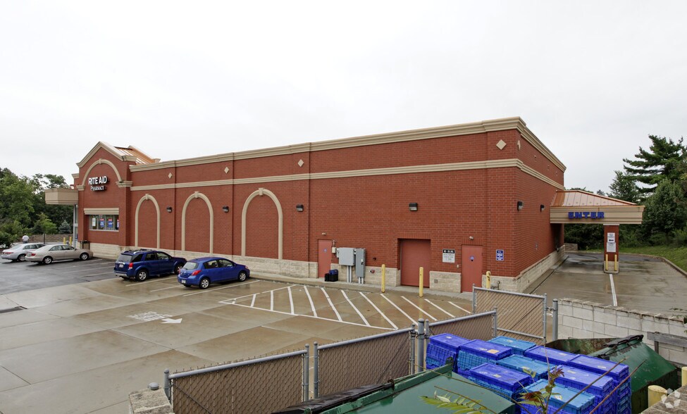 More Photos Of 1121 Bower Hill Rd, Pittsburgh Drugstore For Sale