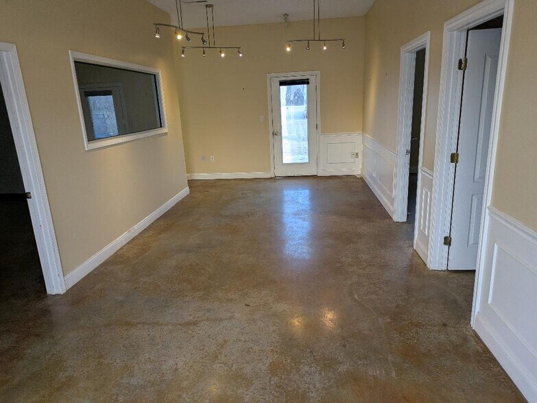 More Photos Of 2172 N Fox Hollow Rd, Nixa Land For Lease