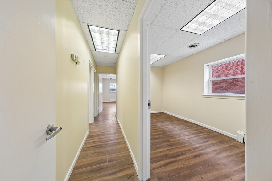 More Photos Of 175 Cedar Ln, Teaneck Medical For Lease