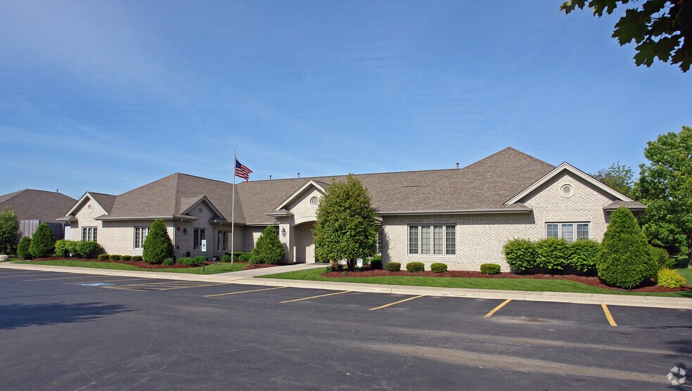 More Photos Of 8140 S Cass Ave, Darien Medical For Sale