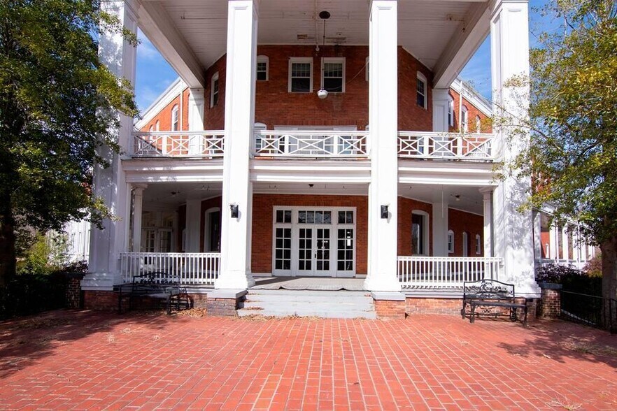 More Photos Of 158 Academy Lane Dr, Pence Springs Hotel For Sale