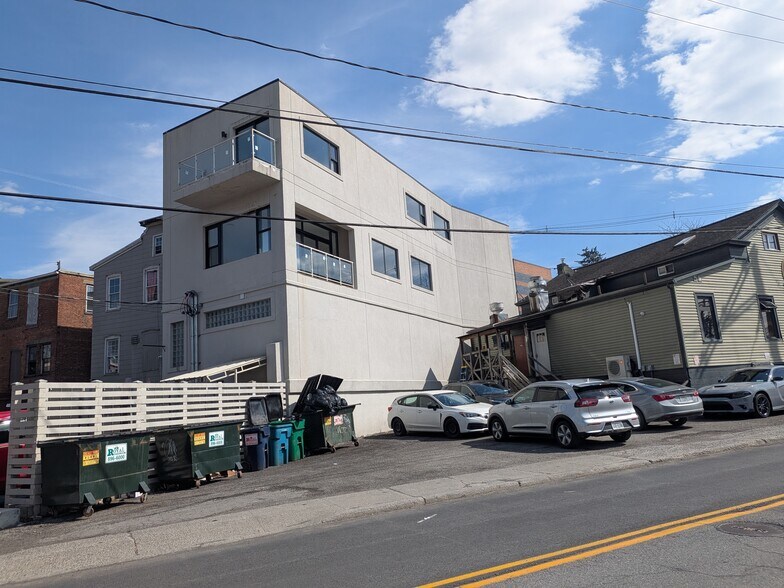 More Photos Of 51 Main St, New Paltz Flex For Lease