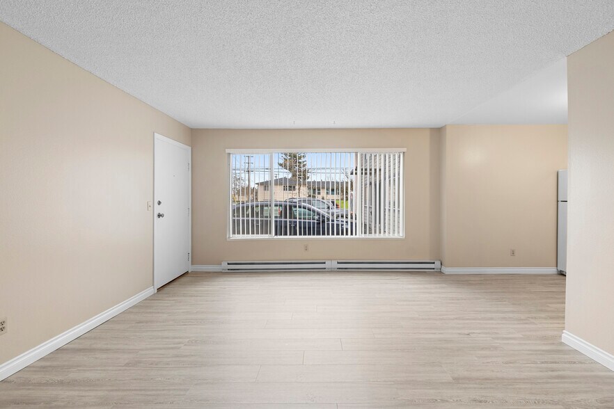 More Photos Of 8130 N Willamette Blvd, Portland Apartments For Sale