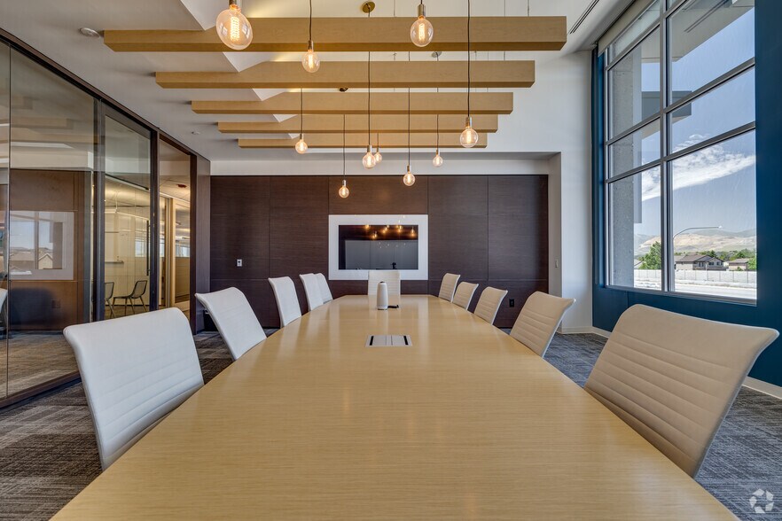 More Photos Of 11240 S River Heights Dr, South Jordan Office For Lease