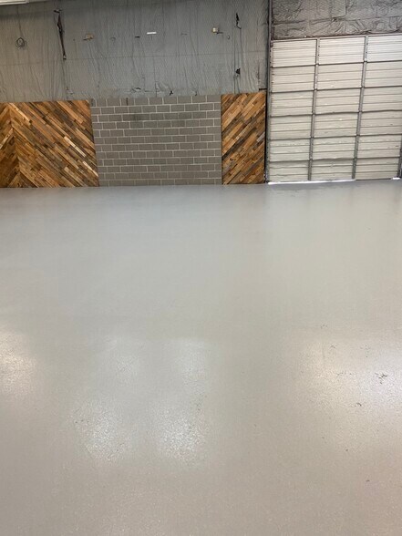 More Photos Of 1917 Hydro Dr, Austin Warehouse For Sale