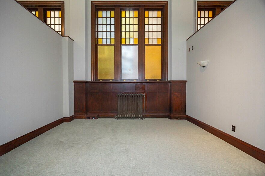 More Photos Of 214 Main St, Poughkeepsie Loft Creative Space For Sale