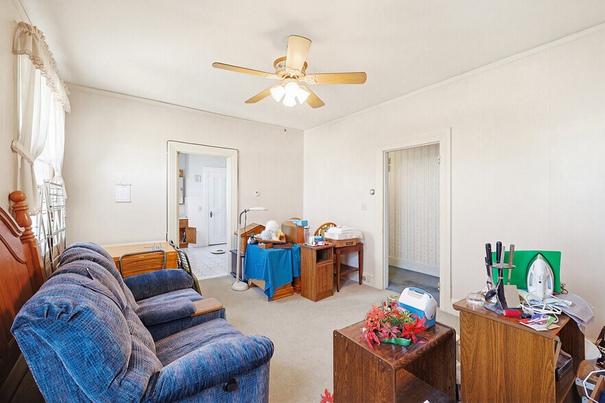 More Photos Of 1501 Lonsdale Ave, Lincoln General Retail For Sale