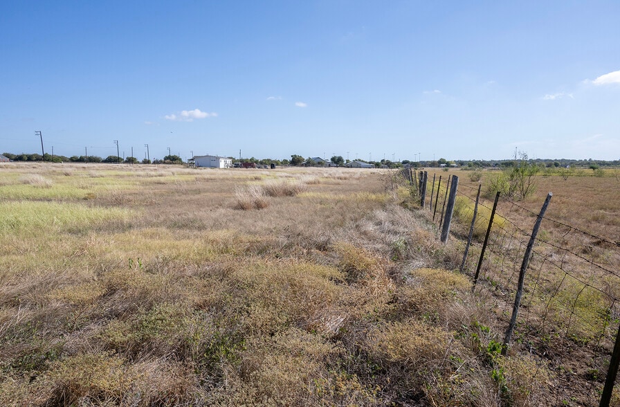 More Photos Of 1833 County Road 305, Jarrell Land For Sale