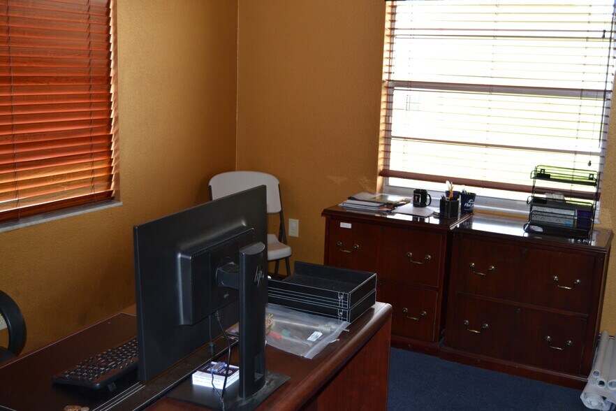More Photos Of 16255 Aviation Loop Dr, Brooksville Manufacturing For Lease