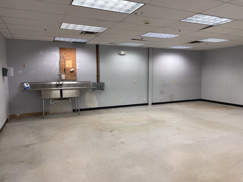 More Photos Of 1057 E Henrietta Rd, Brighton Light Distribution For Lease