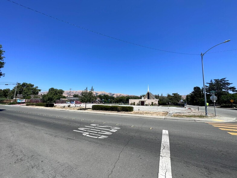 More Photos Of 200 N Abbott Ave, Milpitas Religious Facility For Lease