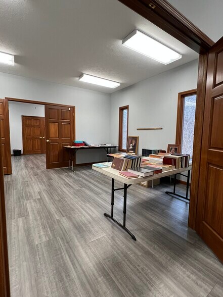 More Photos Of 5150 Moller Rd, Indianapolis Specialty For Sale