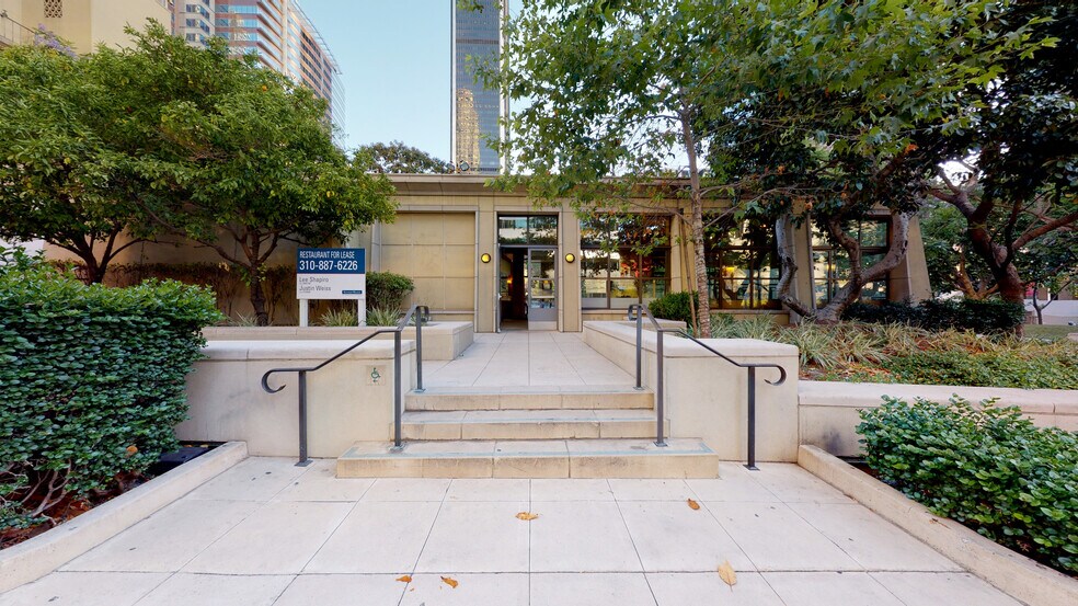 More Photos Of 700 W 5th St, Los Angeles Storefront For Lease