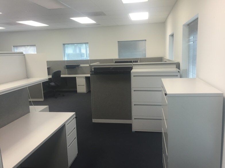 More Photos Of 452 N McLean Blvd, Elgin Medical For Sale