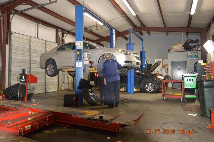 More Photos Of 4031 Broad River Rd, Columbia Auto Repair For Sale